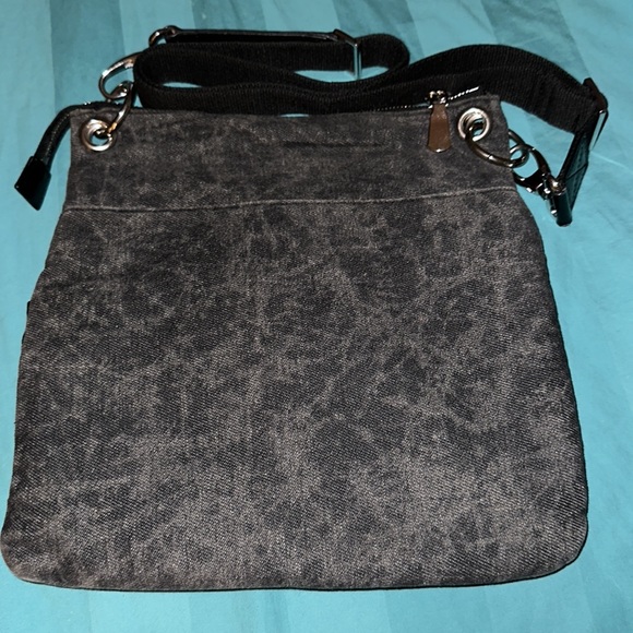 EUC SHARIF Designed NY BLACK AND SILVER CROSSBODY BAG - Picture 2 of 7